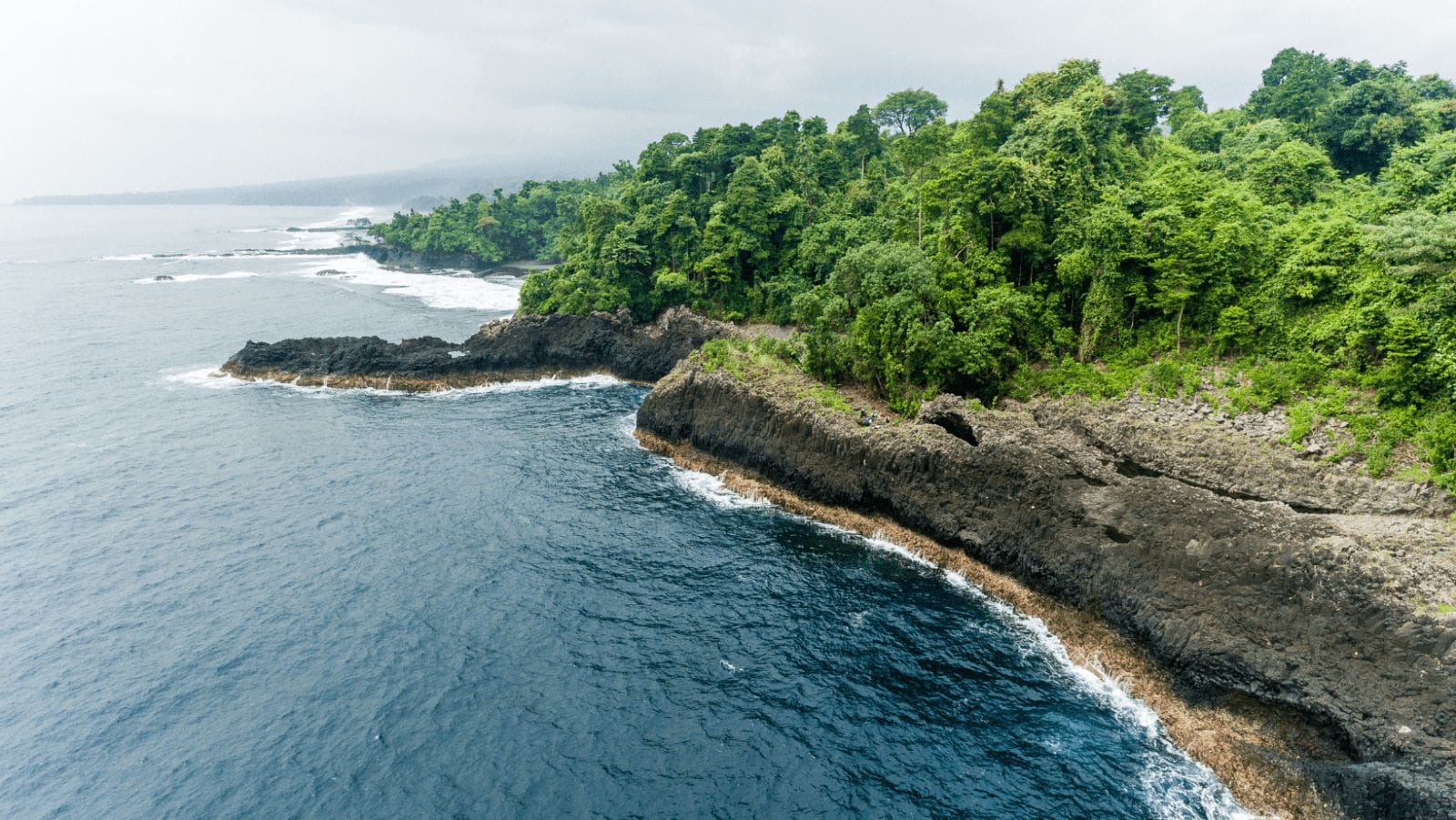 sober-travel-in-equatorial-guinea-island-retreats-and-rainforests-for-mindful-exploration