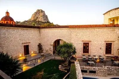discover-the-best-sober-friendly-hotels-in-bernal-for-a-relaxing-getaway