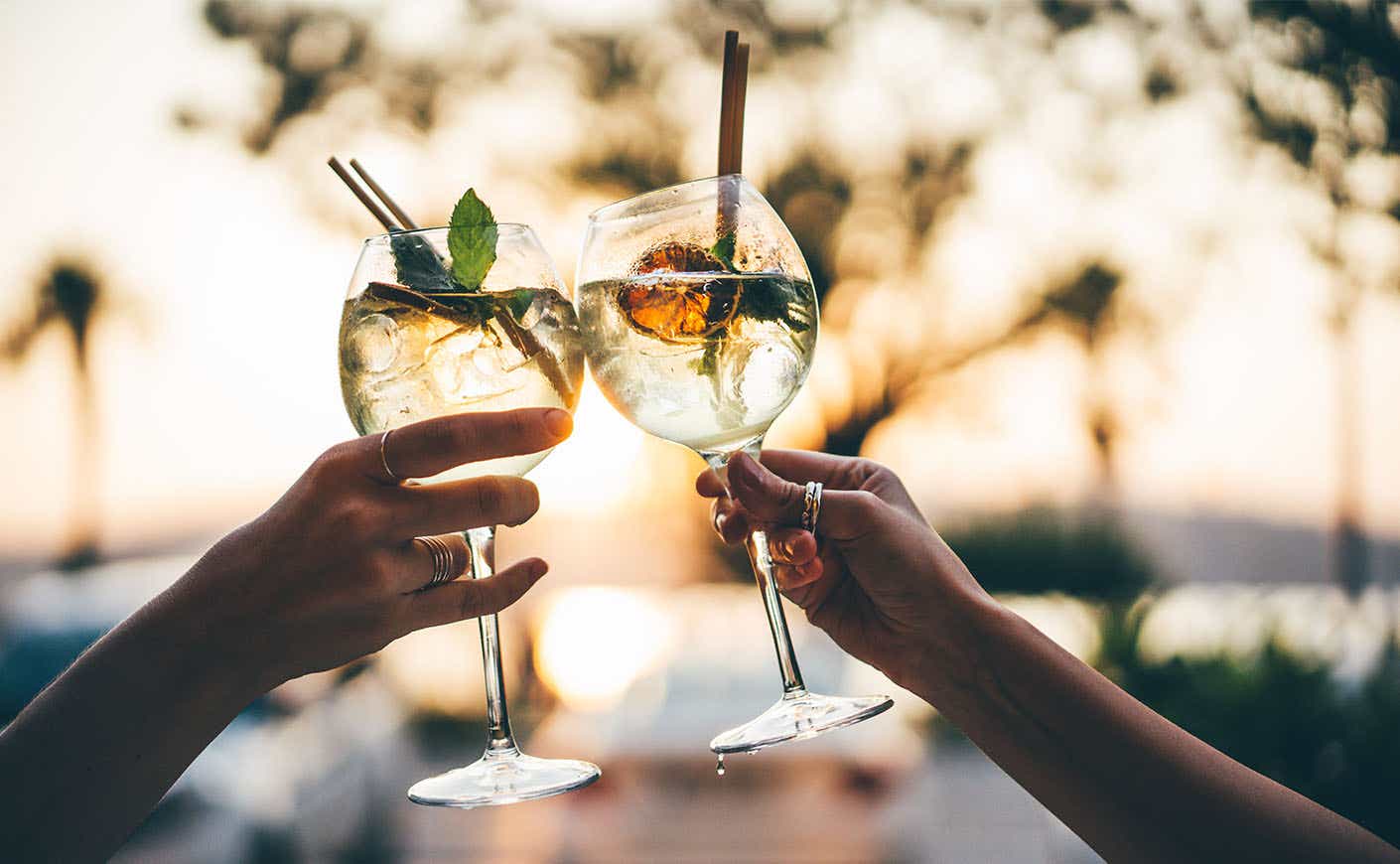 how-to-build-your-dry-travel-brand-in-2025-tips-for-success-in-sober-travel